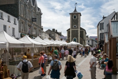 Keswick_Saturday_Market,_Cumbria_-_June_2009